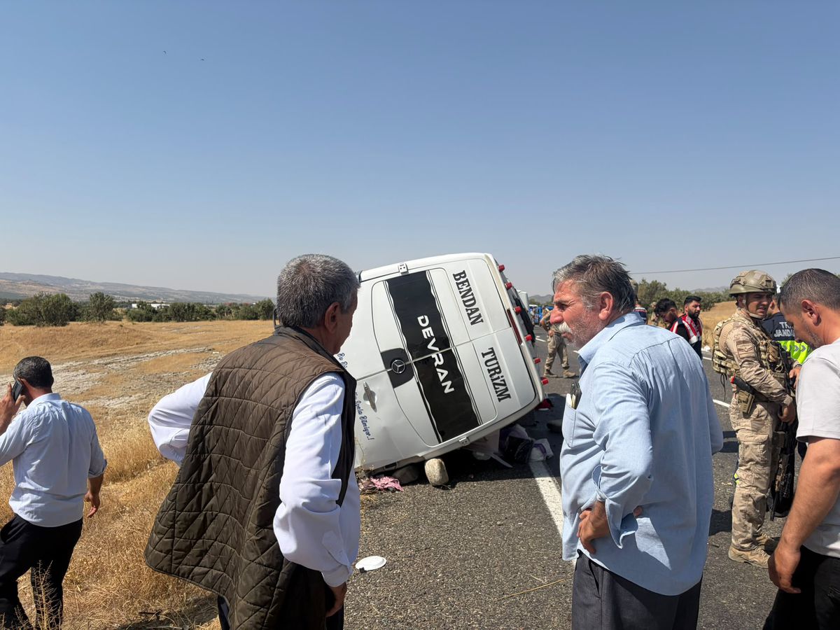 Diyarbakır'da Minibüs Kazasında Ölü Sayısı 7'ye Yükseldi
