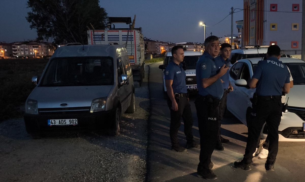 Kütahya'da Boşanma Aşamasındaki Koca Eşini Bıçakladı