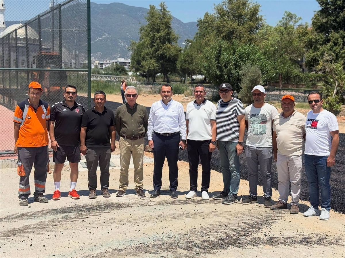 Finike Kaymakamı Çelik ilçedeki yatırımları inceledi