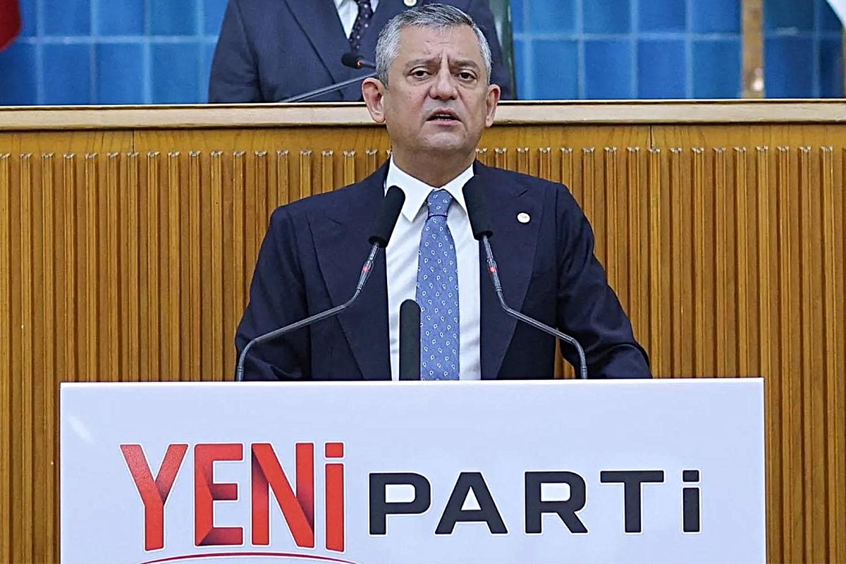 YENİ Parti Sözcüsü Emre: YENİ Parti isminin başına küçük bir düzenleme koyarak konuyu kapatabiliriz