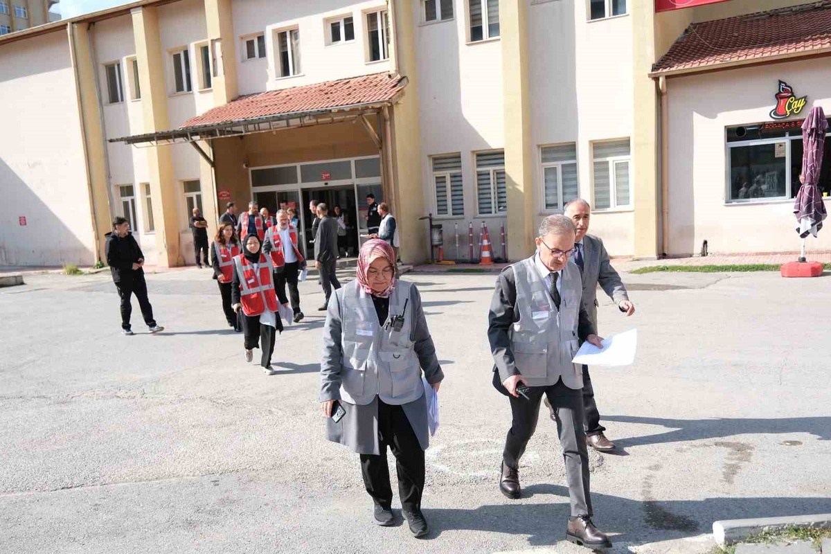 Sivas Cumhuriyet Üniversitesi Hastanesinde 2026 afet planı tatbikatı yapıldı