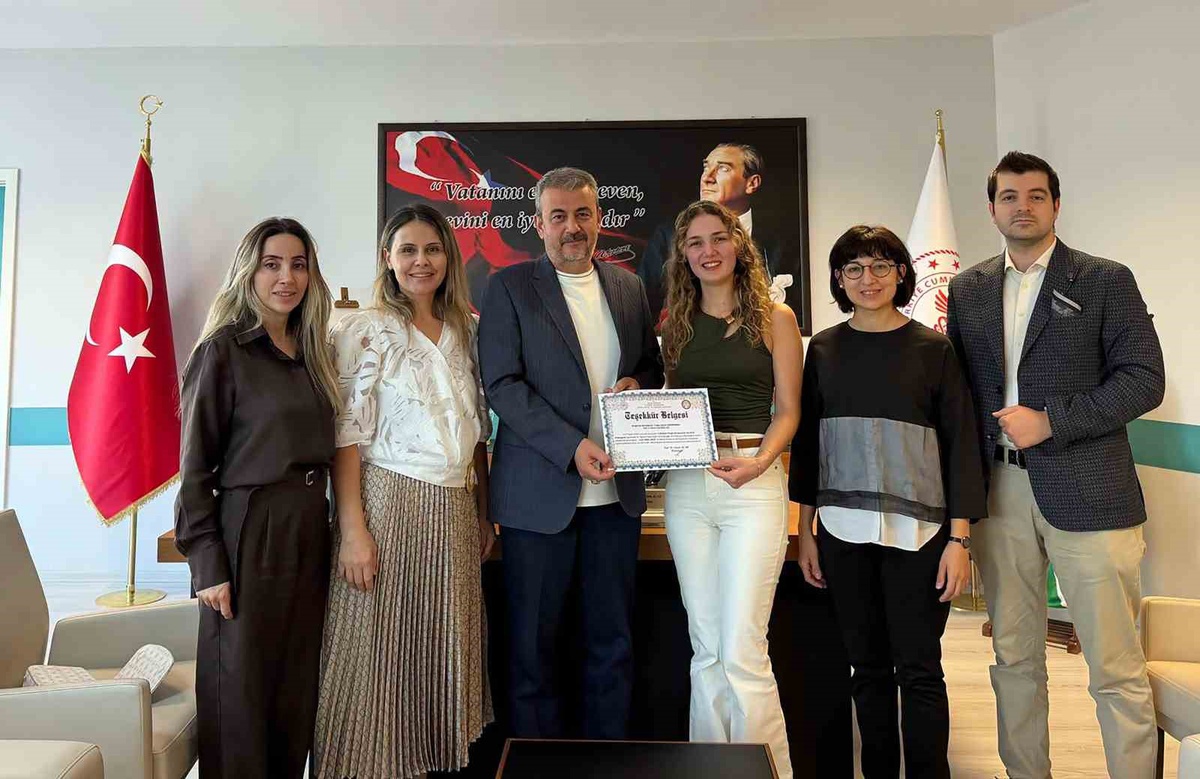 MSKÜ'lü Dr. Çelikkıran, dermatoloji sempozyumunda birincilik ödülü kazandı