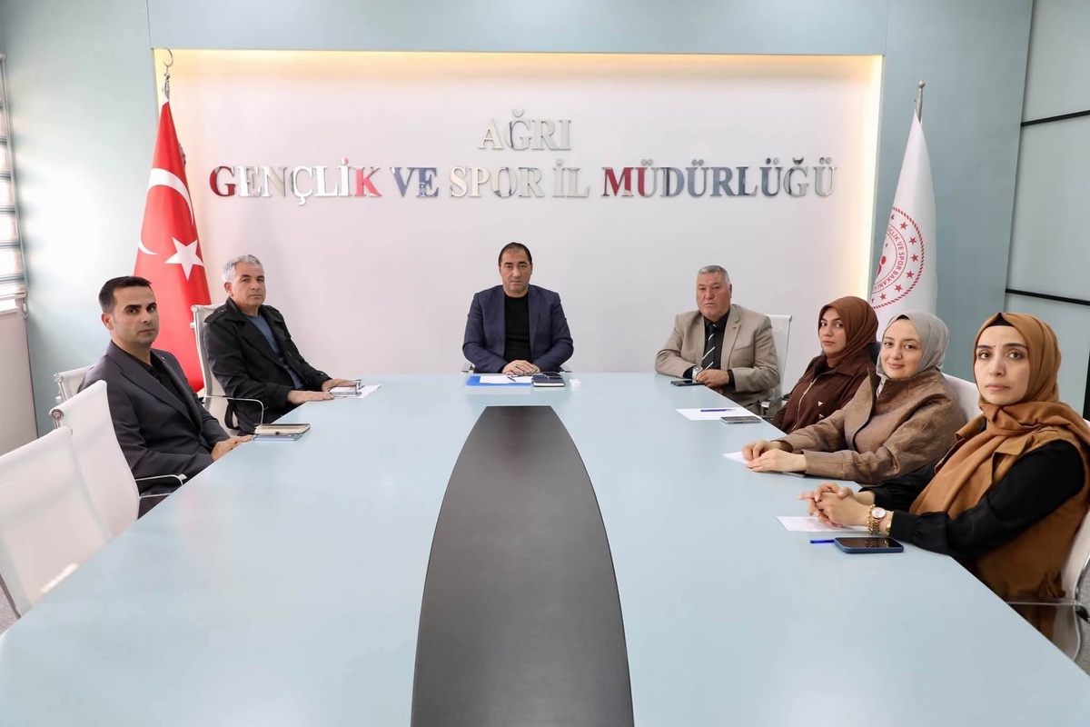 Yurt hizmetleri 81 ilin katılımıyla Bakan Bak başkanlığında değerlendirildi