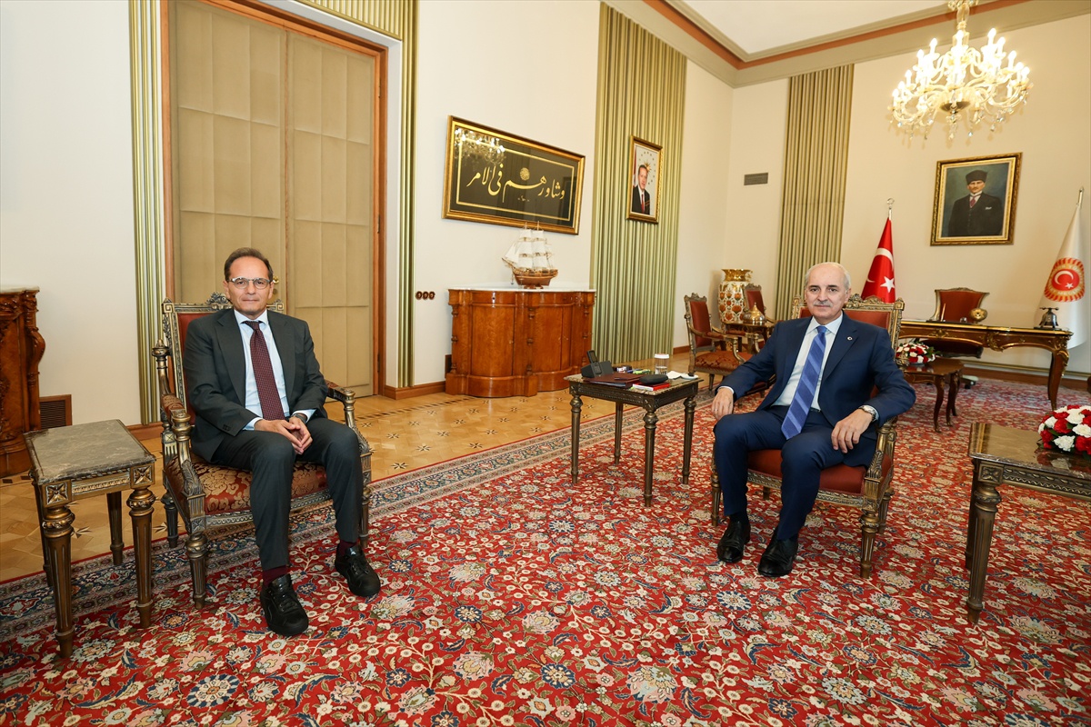 TBMM Başkanı Kurtulmuş, İtalya'nın Ankara Büyükelçisi Manzo'yu kabul etti