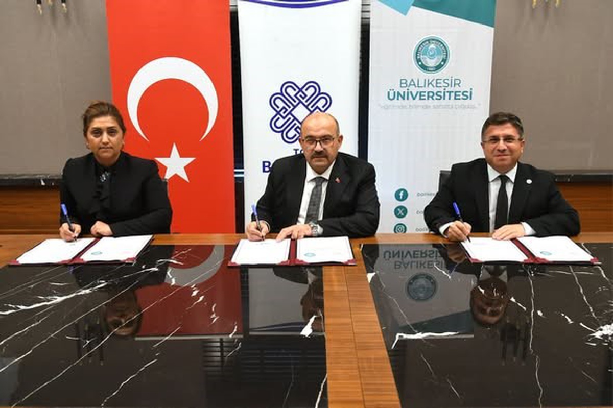 Balıkesir'de üniversite ile Aile ve Sosyal Hizmetler arasında protokol imzalandı