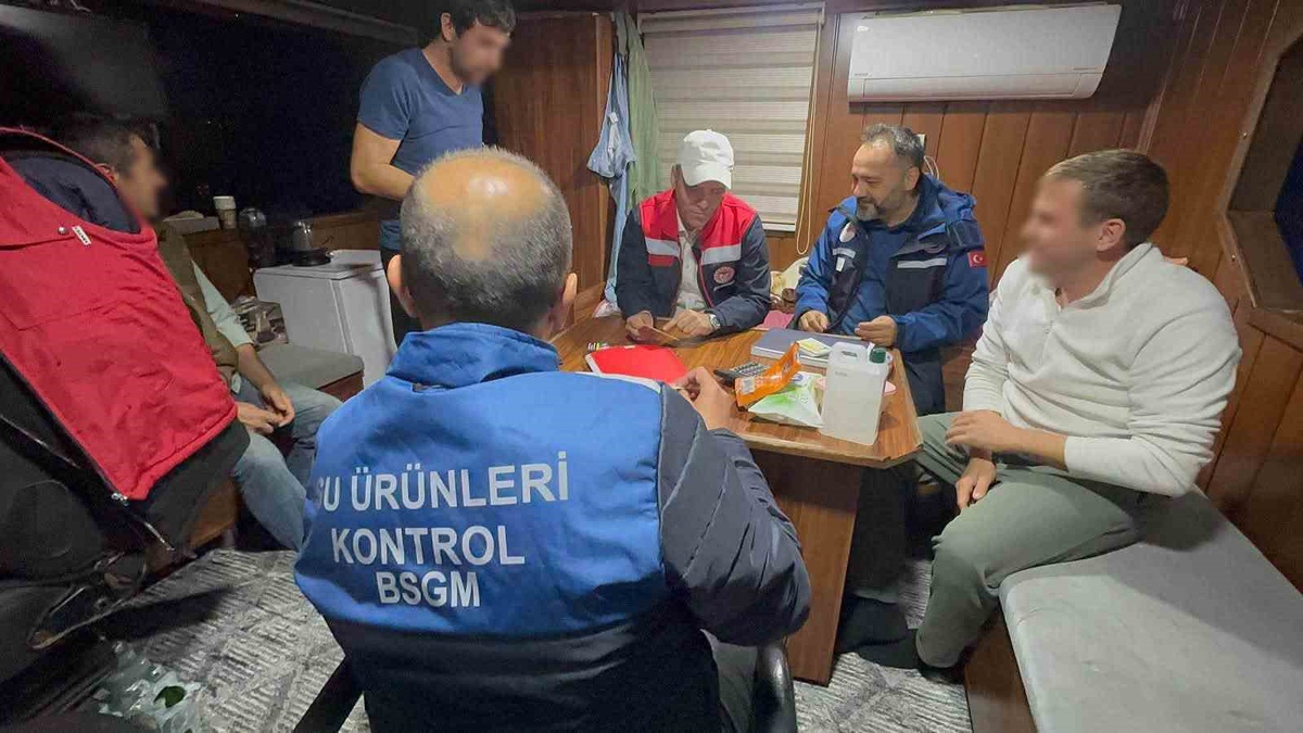 Balıkesir'de balıkçı tekneleri İl Tarım ekiplerince 7 gün 24 saat denetlenecek