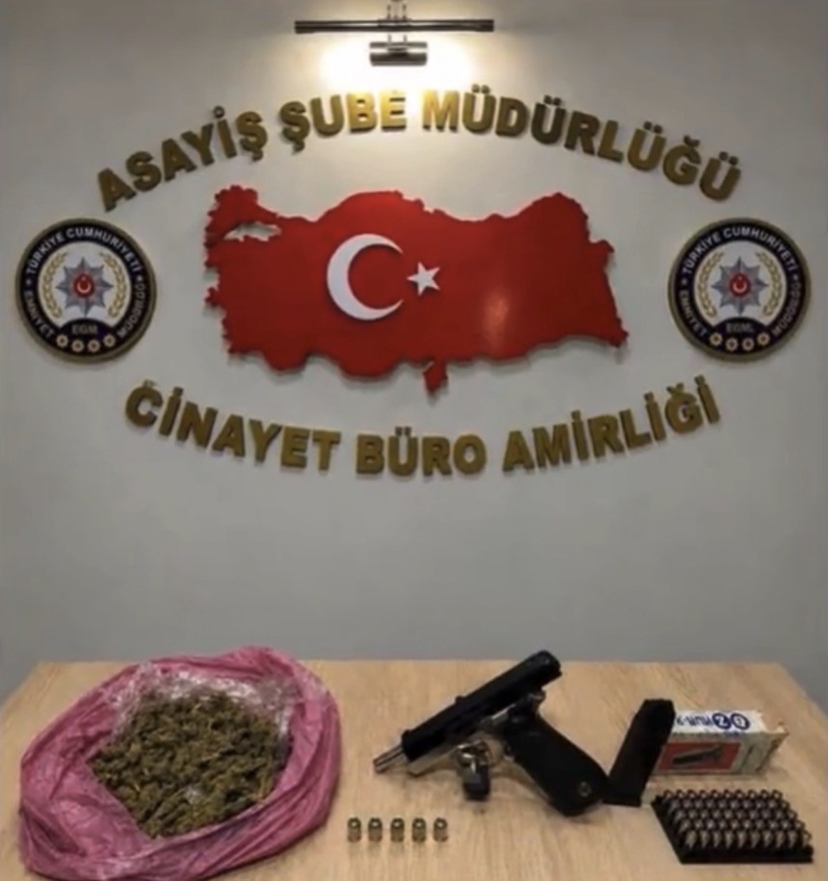 Bingöl'de düzenlenen polis operasyonlarında 22'si aranan 40 şüpheli yakalandı