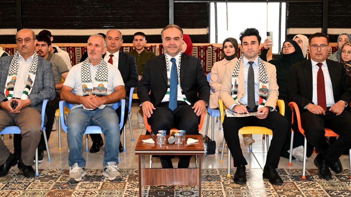 ÇAKÜ'de "Yıkımdan Umuda: Gazze'de Eğitim ve Bilimin Geleceği" etkinliği yapıldı