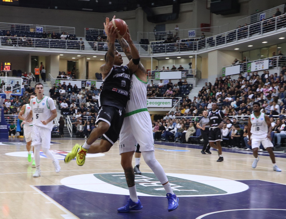 Yukatel Denizli Basket, kentin ilk Avrupa maçında Prievidza'yı 83-69 yendi
